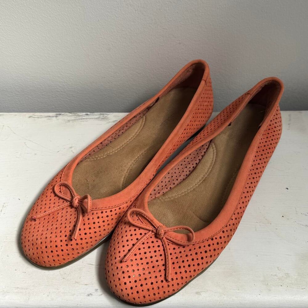 Adorable orange leather ballet flats
